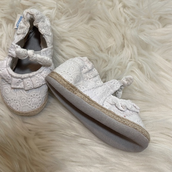 Robeez eyelet shoes - Picture 2 of 2